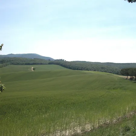 Dom wakacyjny In With Pool *