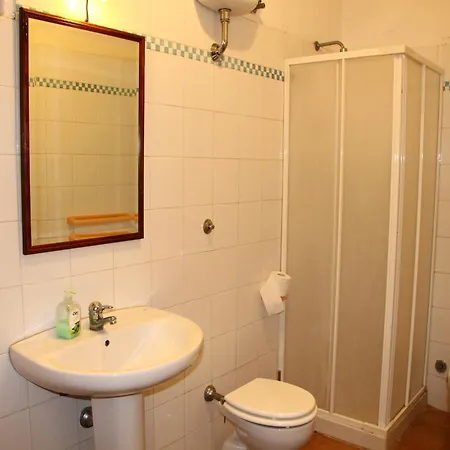 In With Pool Guasticce